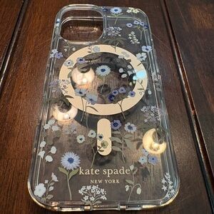 kate spade Clear Floral iPhone 16 MagSafe Case— Blue & Green Flowers